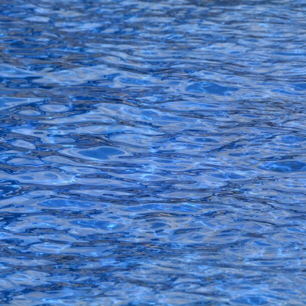 swimming-pool-gdf013c4c5_1280